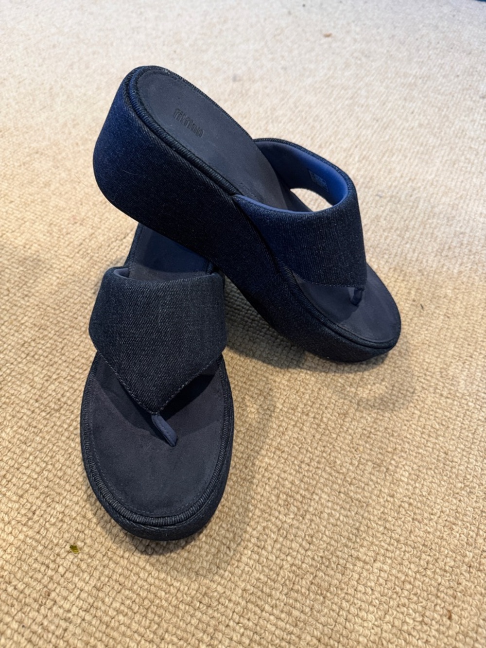Fitflop Dark Denim blue Platform Wedge Thong Sandals